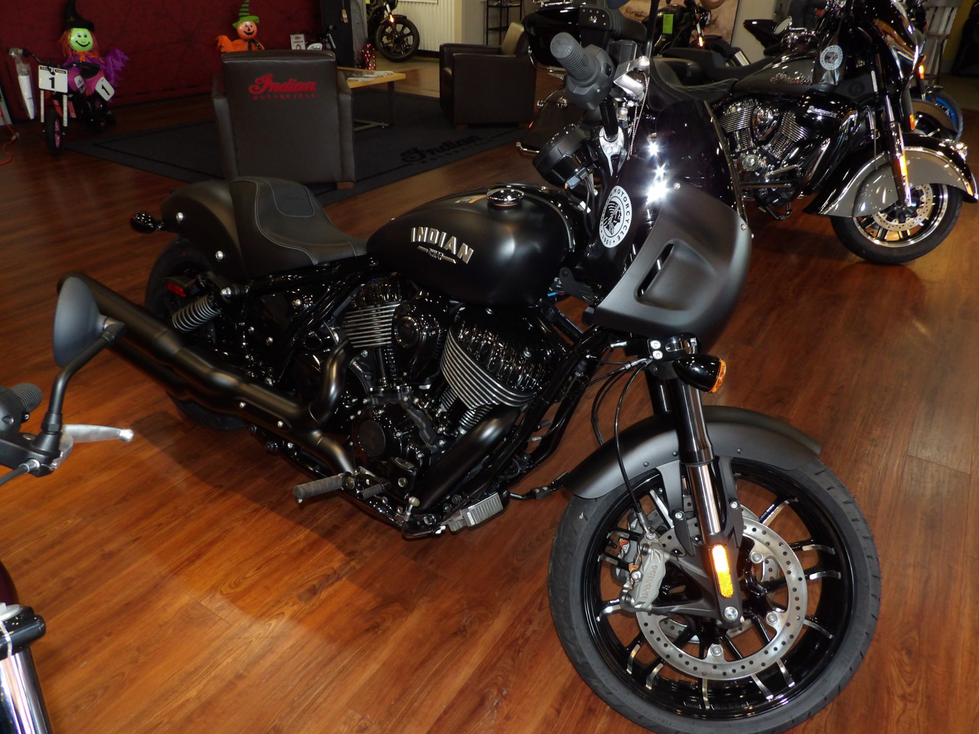 2024 Indian Motorcycle Sport Chief in Waynesville, North Carolina - Photo 3