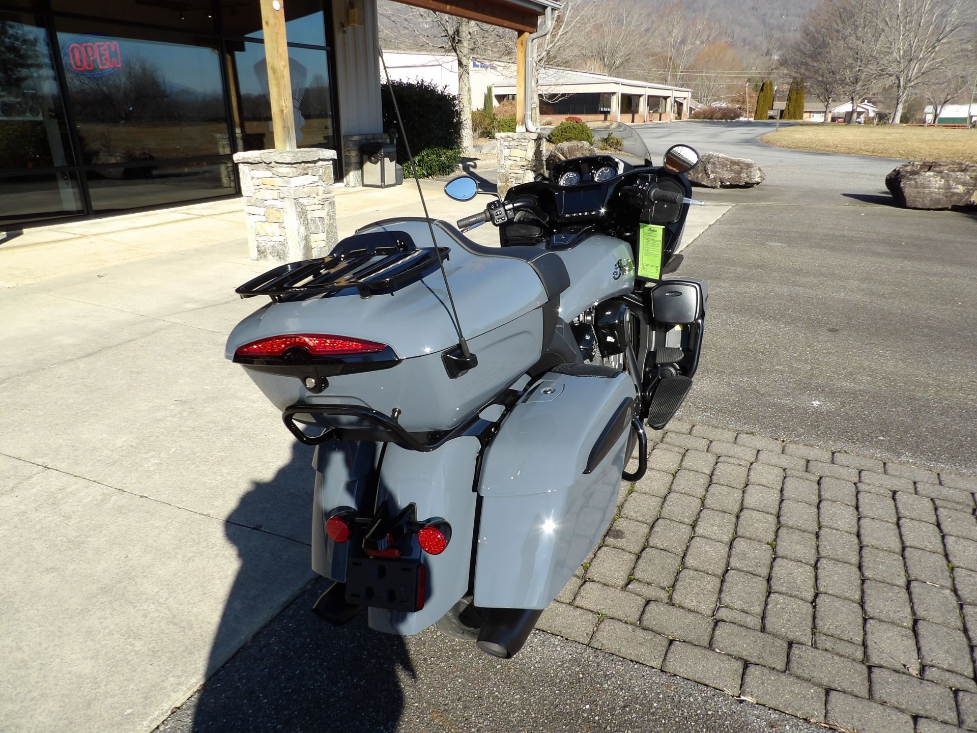 2024 Indian Motorcycle Pursuit® Dark Horse® with PowerBand Audio Package in Waynesville, North Carolina - Photo 4