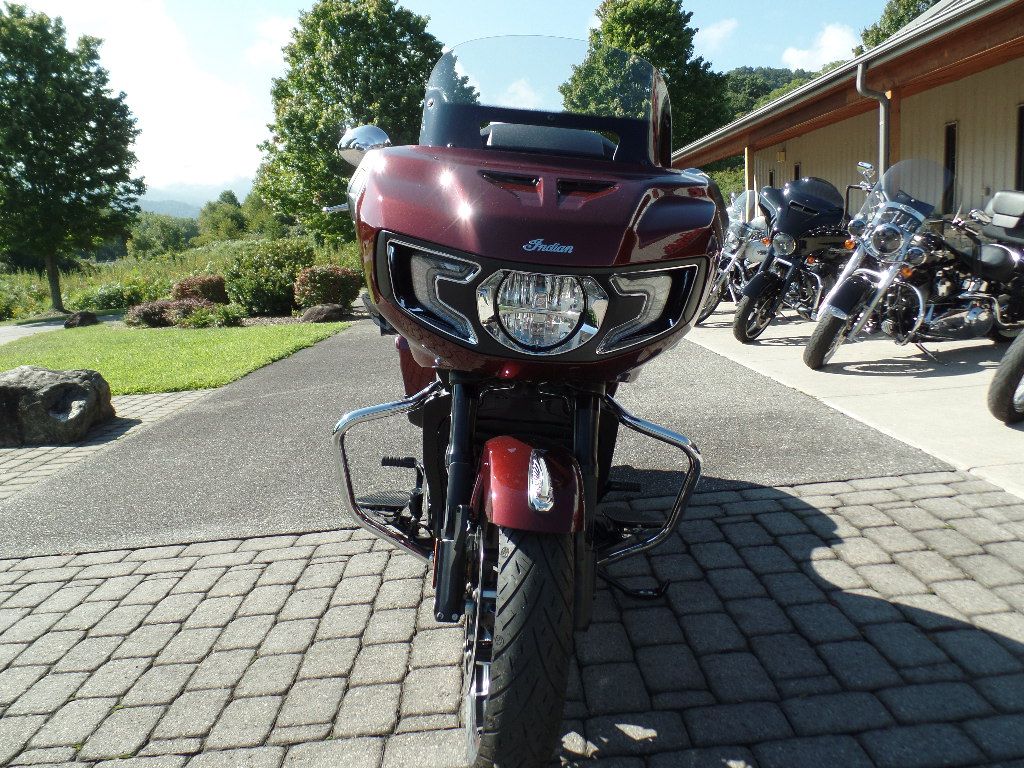 2022 Indian Motorcycle Challenger® Limited in Waynesville, North Carolina - Photo 3