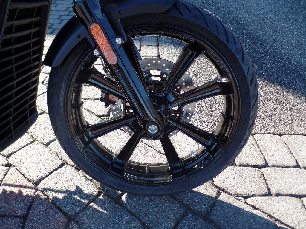 2023 Indian Motorcycle Scout® Rogue ABS in Waynesville, North Carolina - Photo 5