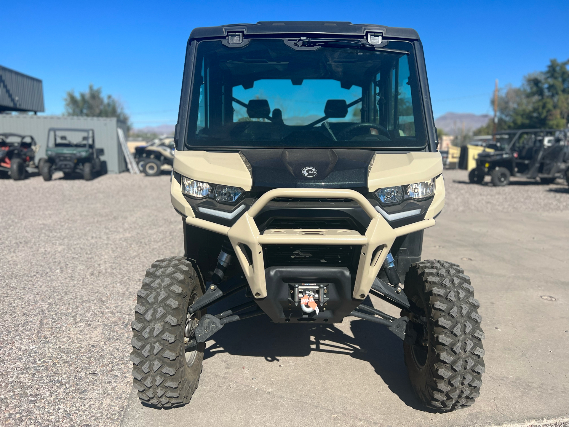 2024 Can-Am Defender MAX Limited in Safford, Arizona - Photo 2