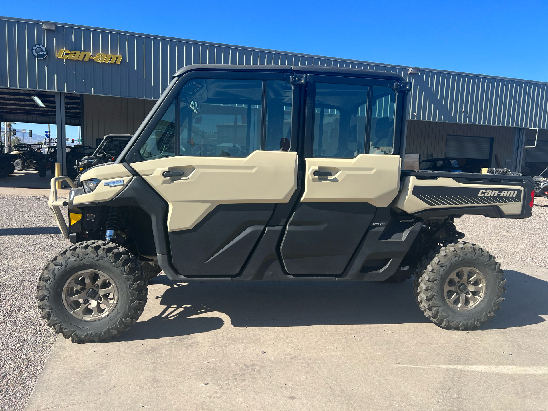 2024 Can-Am Defender MAX Limited HD10 in Safford, Arizona - Photo 1