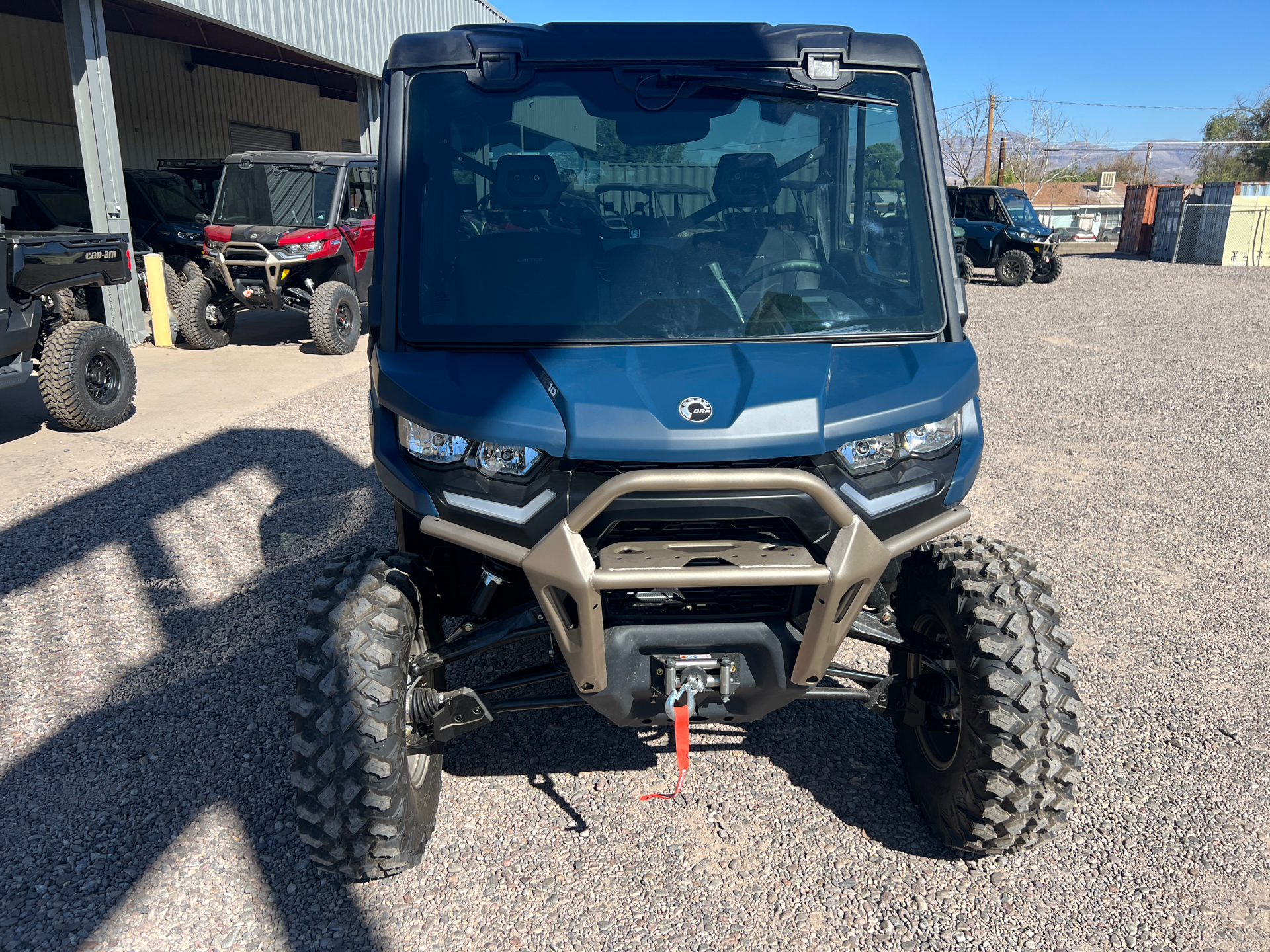 2025 Can-Am Defender Limited in Safford, Arizona - Photo 2