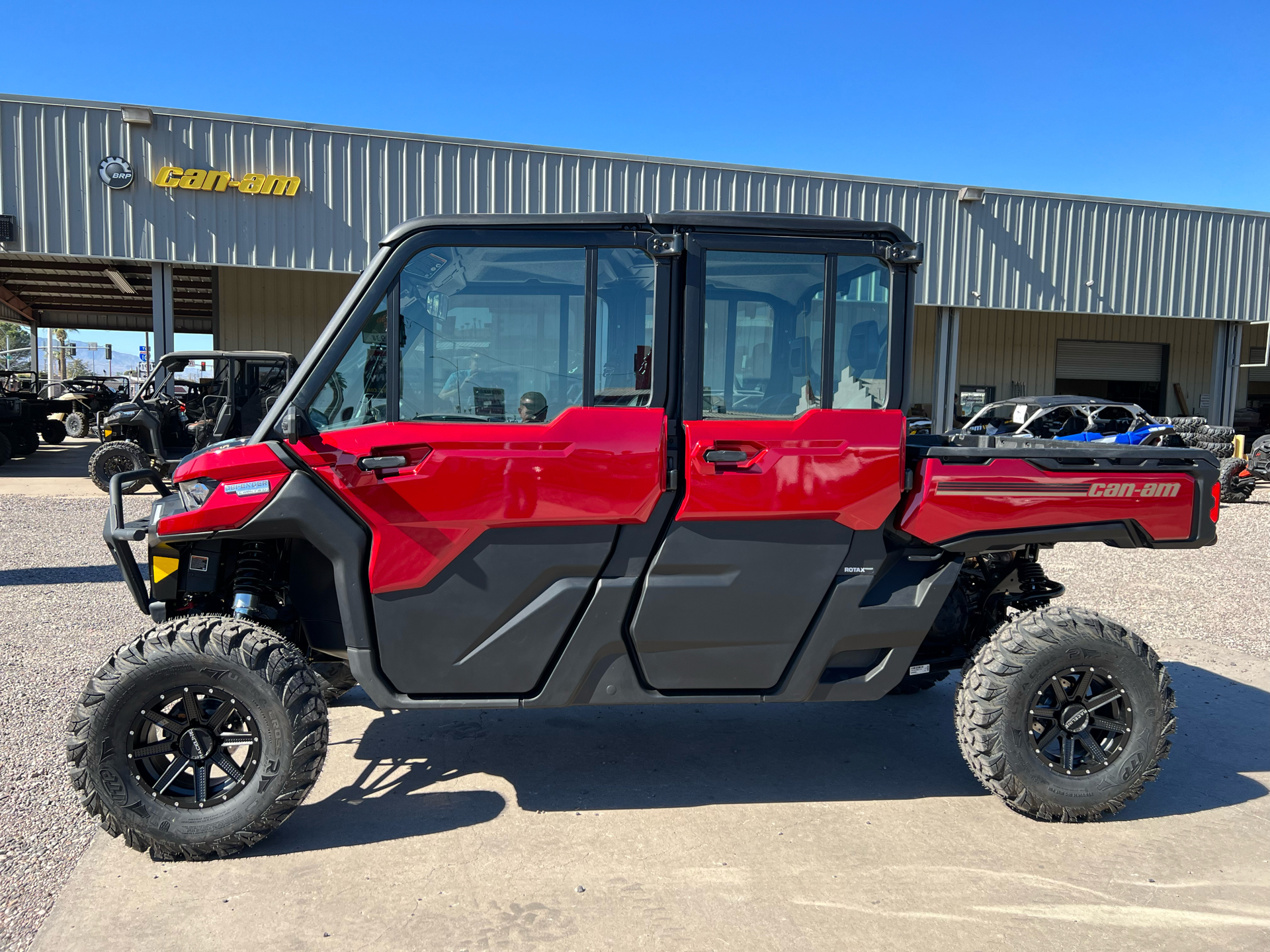 2024 Can-Am Defender MAX Limited HD10 in Safford, Arizona - Photo 1