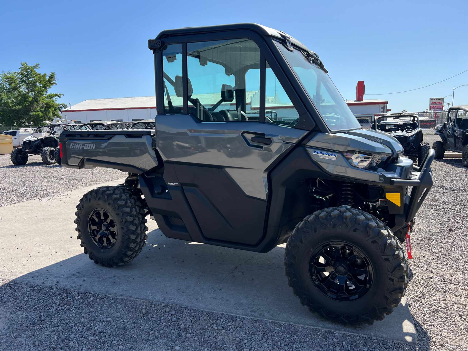 2024 Can-Am Defender Limited in Safford, Arizona - Photo 3