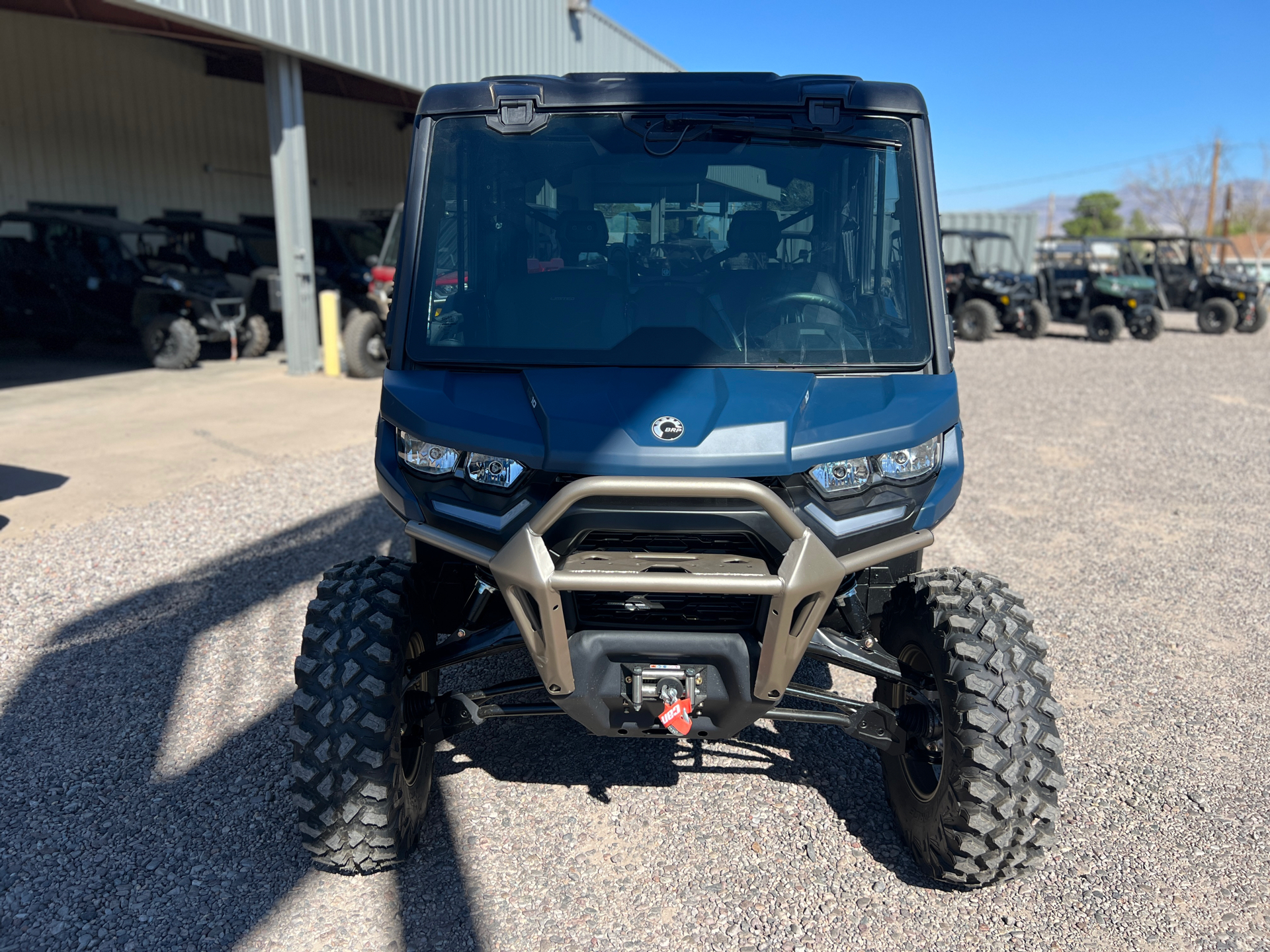 2025 Can-Am Defender MAX Limited in Safford, Arizona - Photo 2