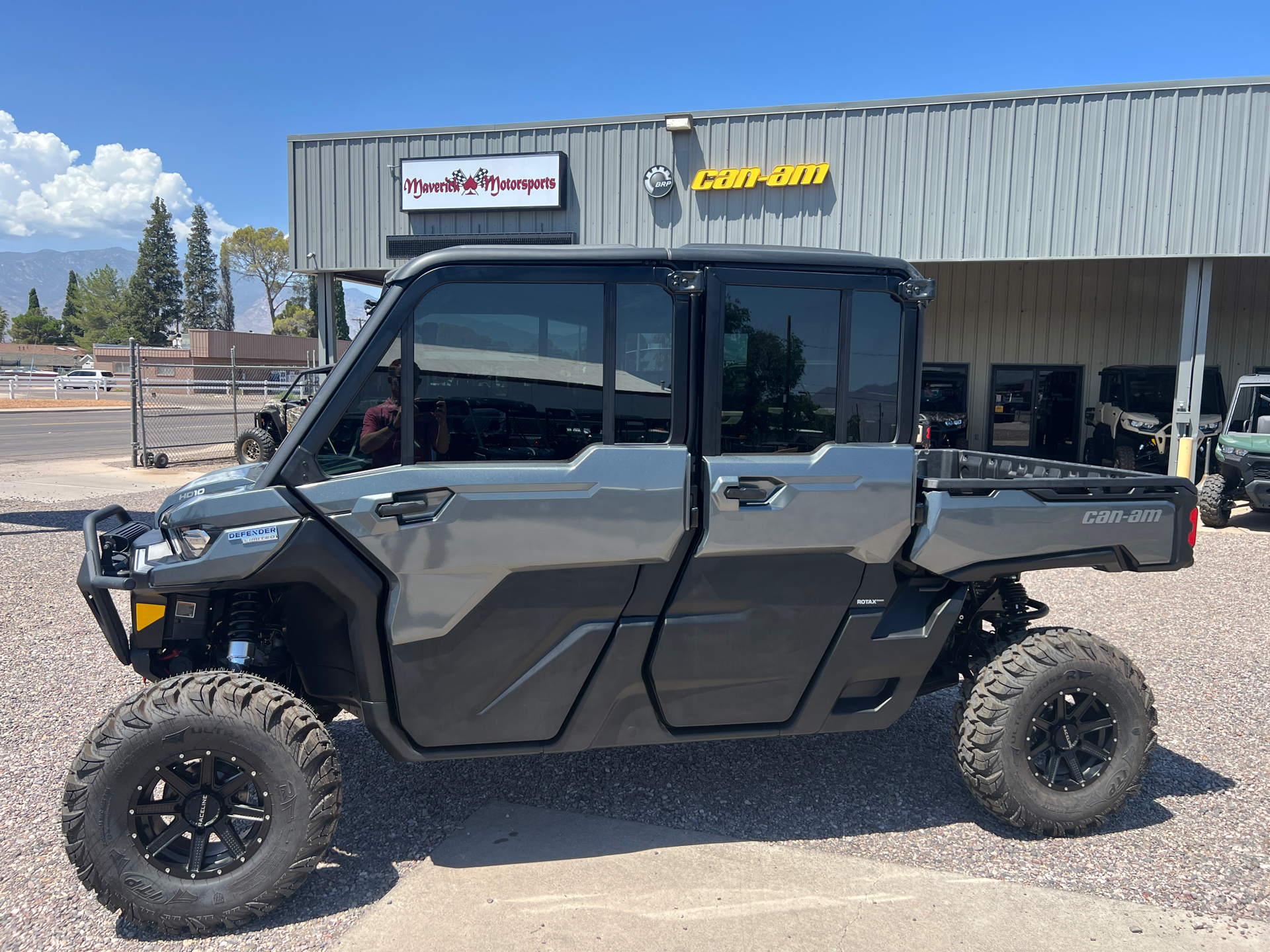 2024 Can-Am Defender MAX Limited in Safford, Arizona - Photo 1