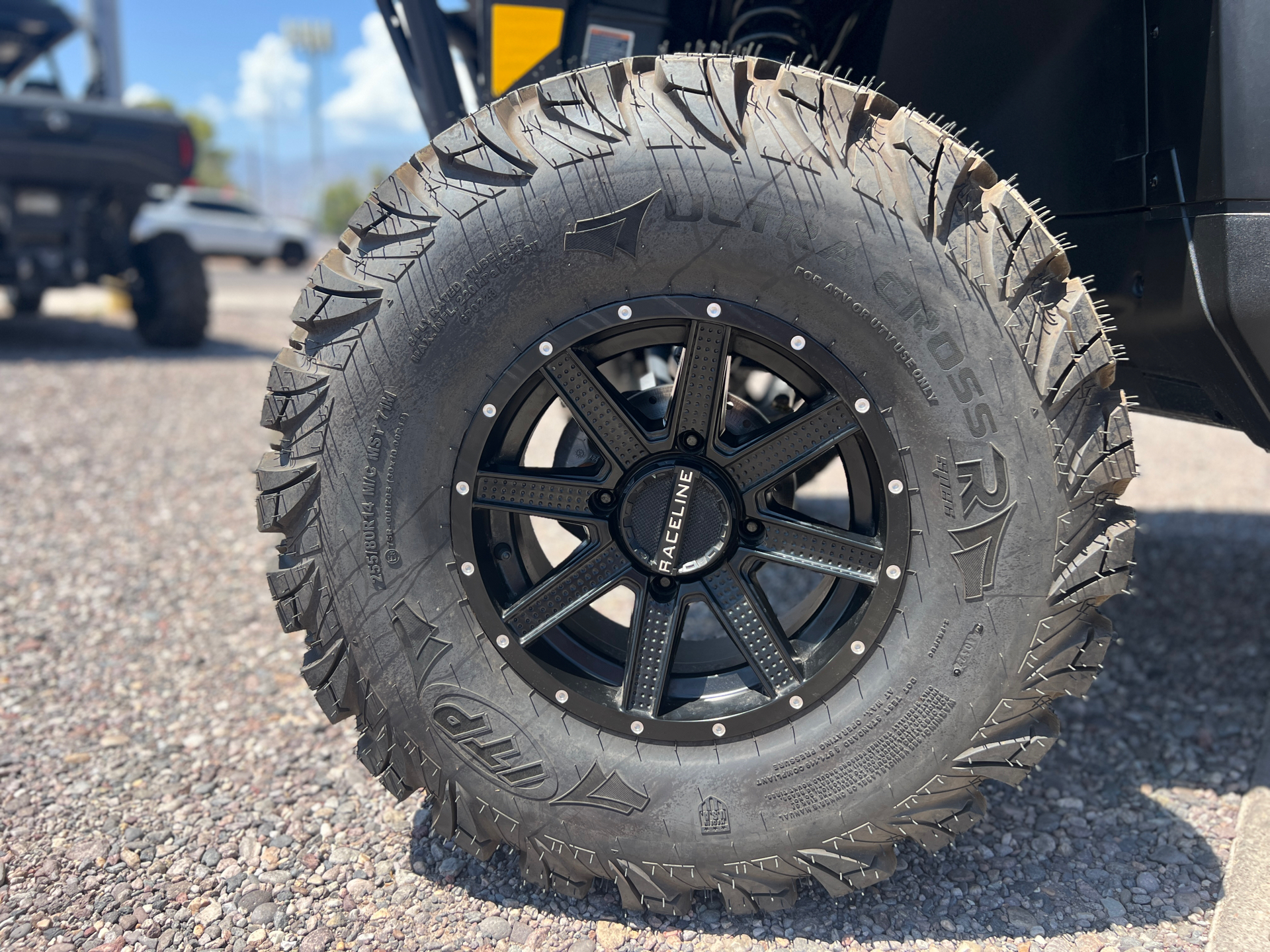 2024 Can-Am Defender MAX Limited in Safford, Arizona - Photo 5