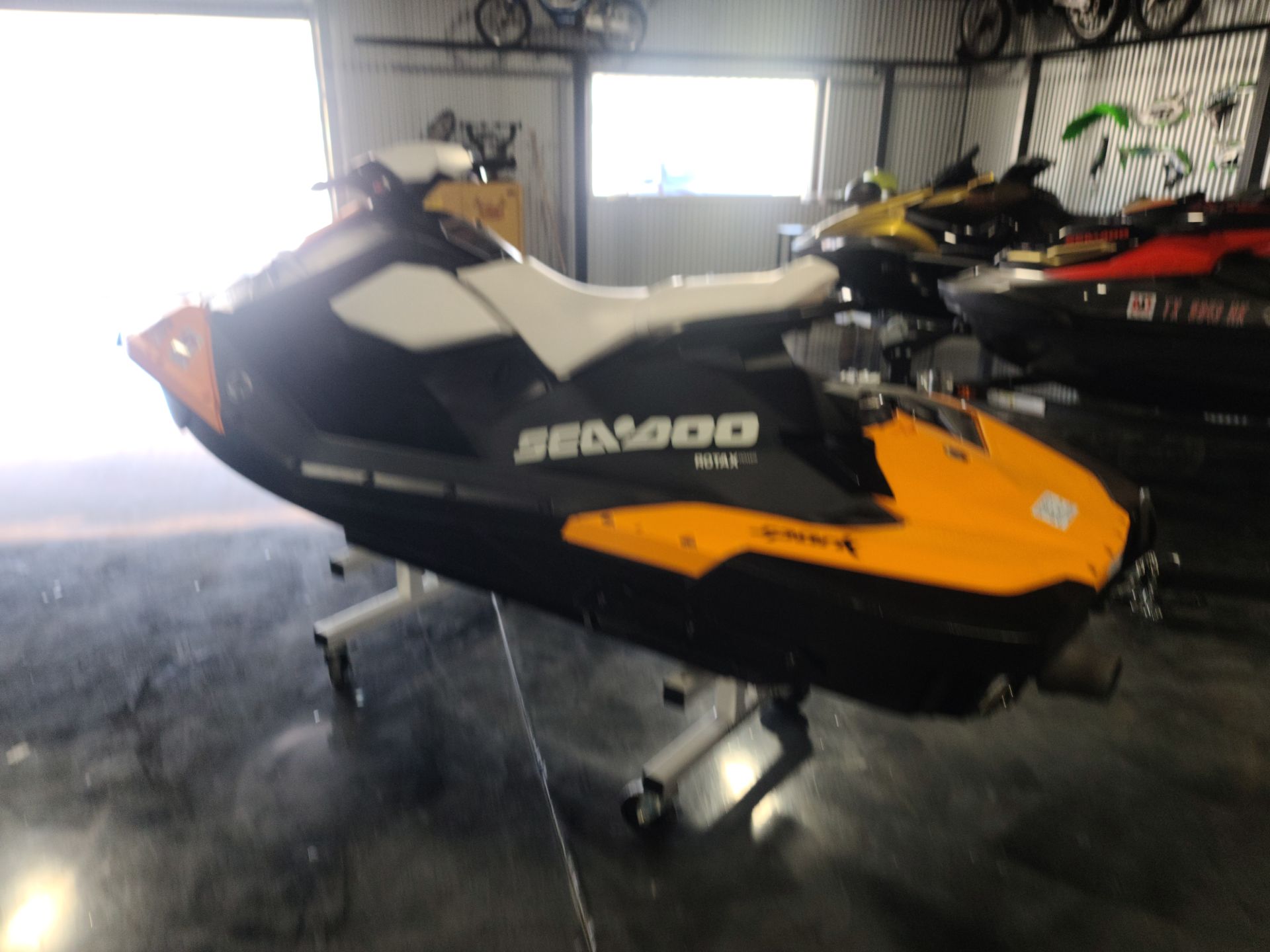 2015 Sea-Doo Spark 2up Rotax® 900 ACE™ Convenience Package in Durant, Oklahoma - Photo 5