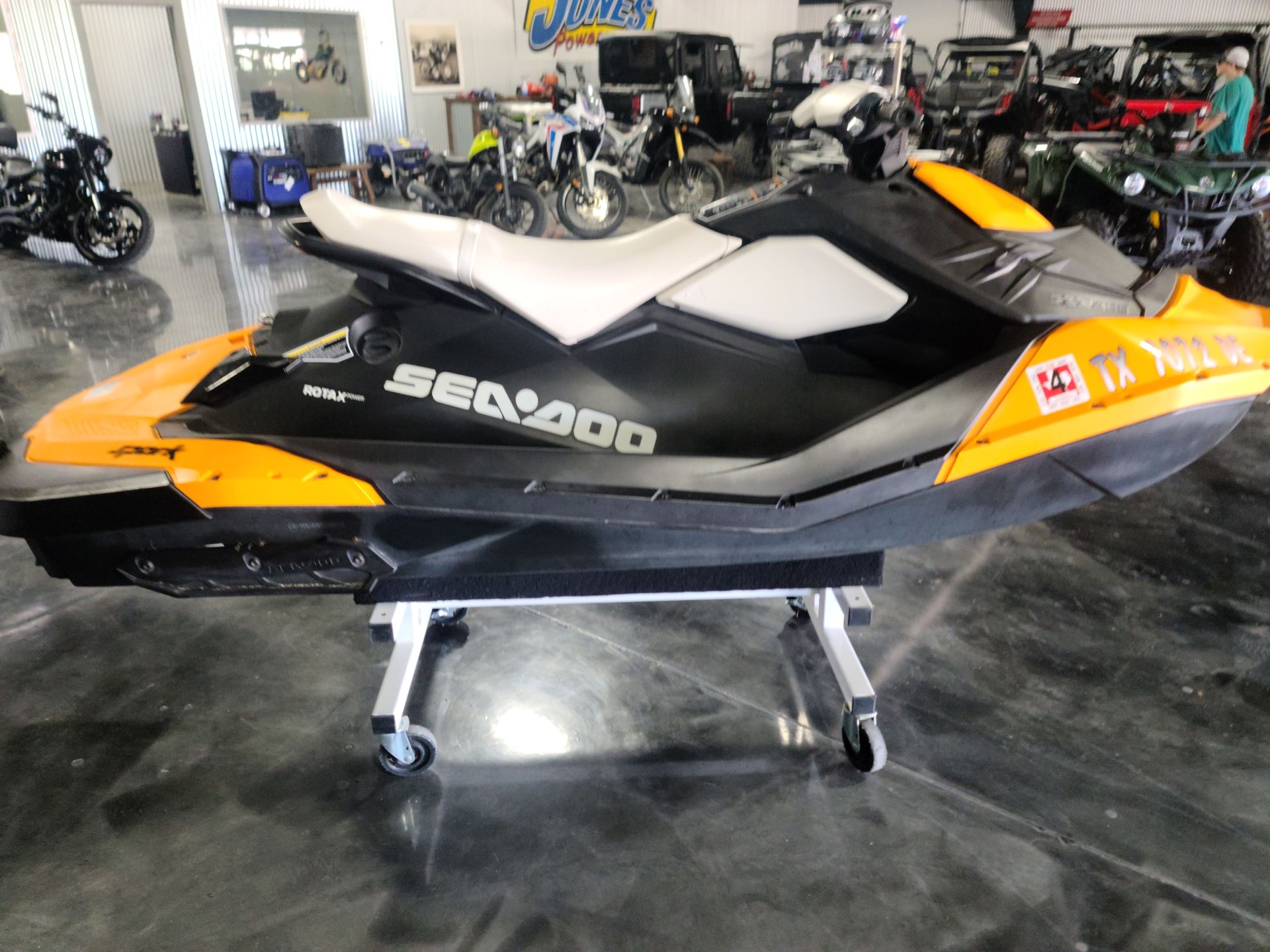 2015 Sea-Doo Spark 2up Rotax® 900 ACE™ Convenience Package in Durant, Oklahoma - Photo 9