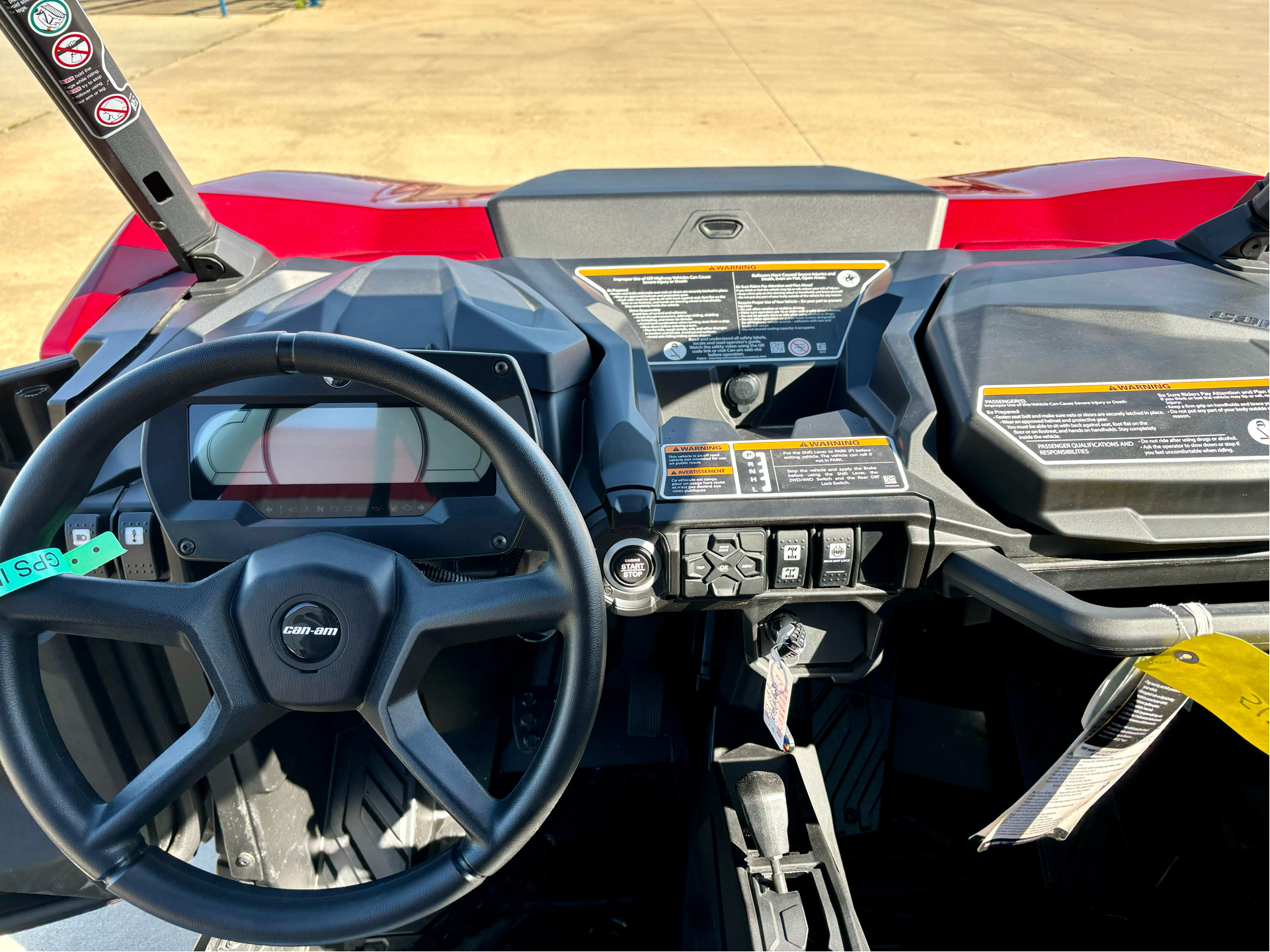 2024 Can-Am Commander MAX XT 700 in Durant, Oklahoma - Photo 7