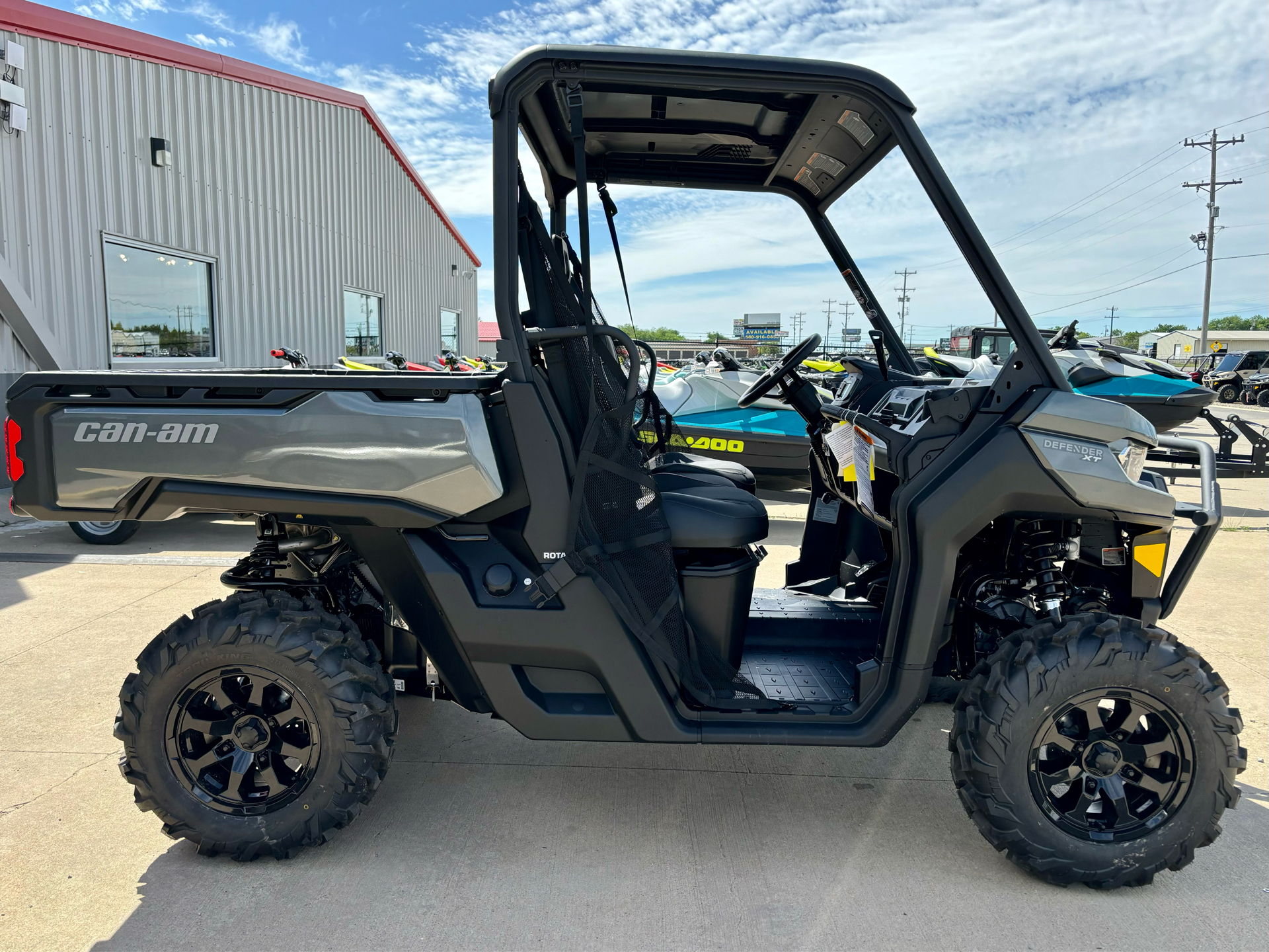 2024 Can-Am Defender XT HD10 in Durant, Oklahoma - Photo 2