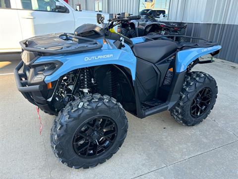 2025 Can-Am Outlander XT 700 in Durant, Oklahoma