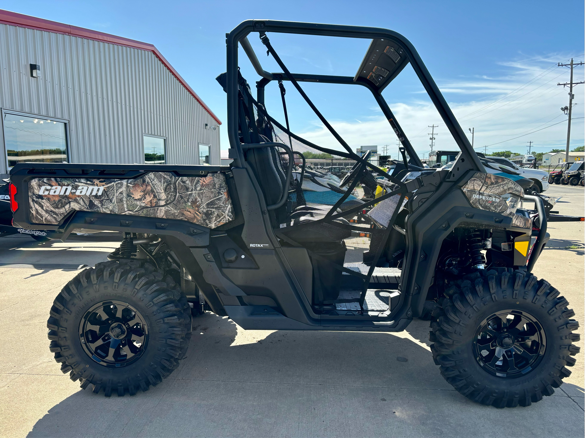 2024 Can-Am Defender X MR in Durant, Oklahoma - Photo 2
