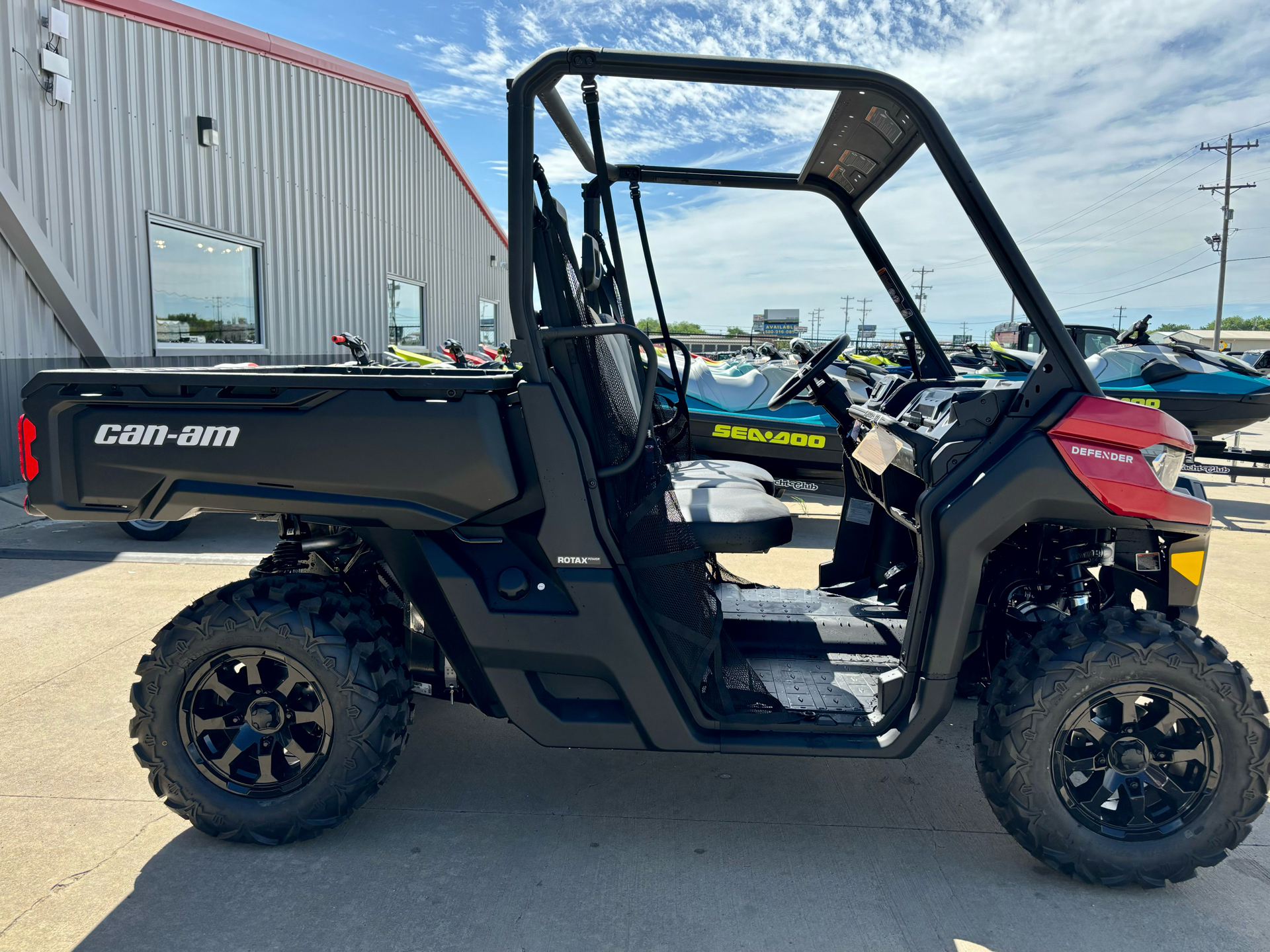 2024 Can-Am Defender DPS HD9 in Durant, Oklahoma - Photo 2