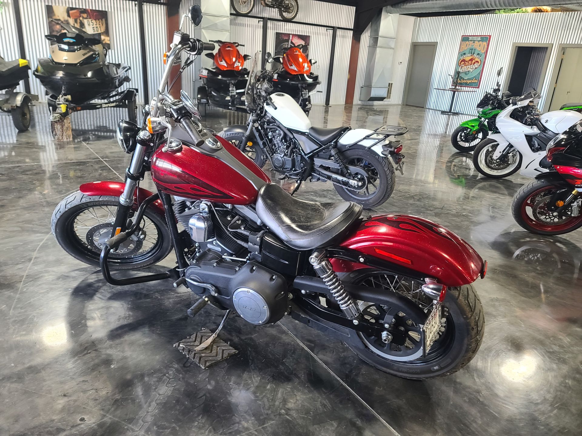 2017 Harley-Davidson Street Bob® in Durant, Oklahoma - Photo 2