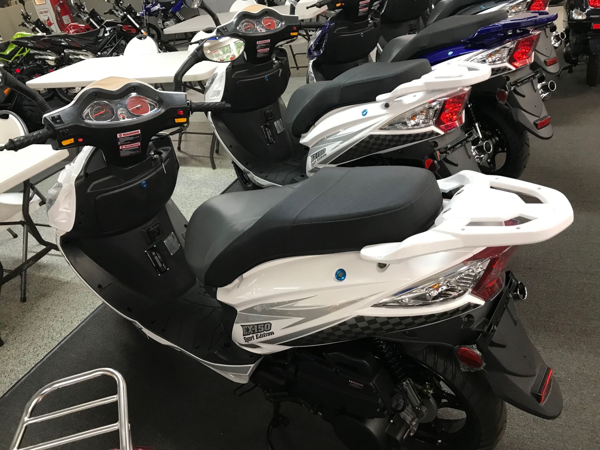 2022 Wolf Brand Scooters EX-150 Sport in Coloma, Michigan - Photo 6