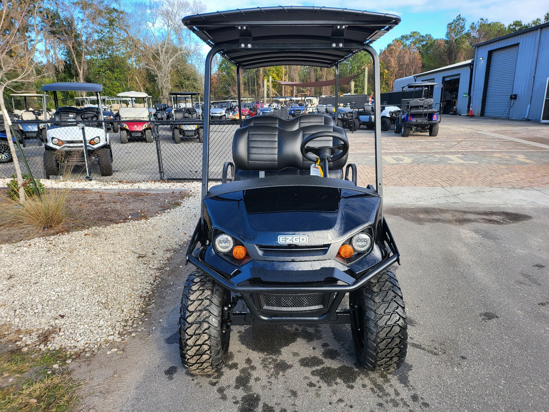 2023 E-Z-GO Express L6 ELiTE 4.2 Twin Pack with World Charger in Fernandina Beach, Florida - Photo 2