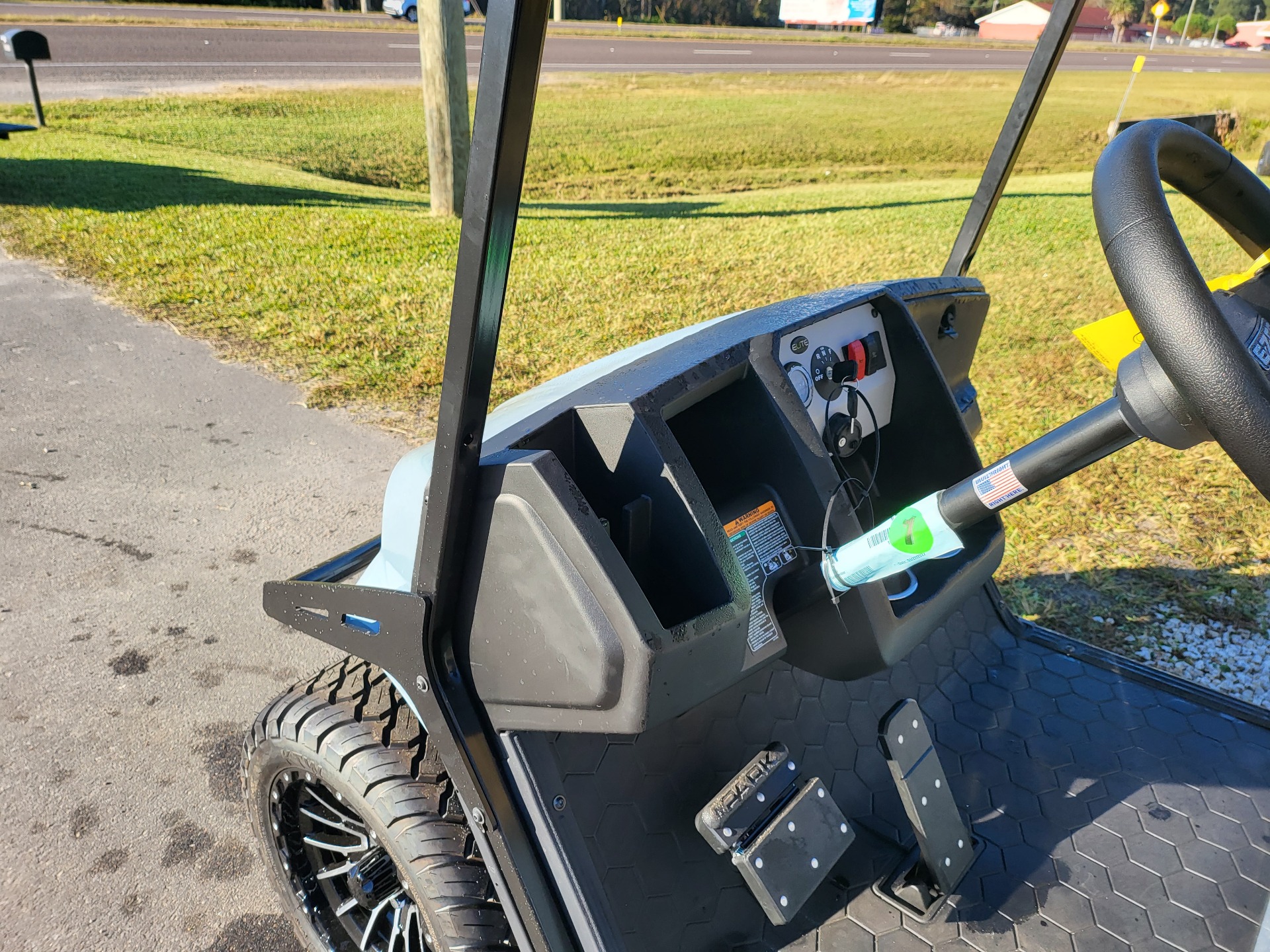 2023 E-Z-GO Express S4 ELiTE 2.2 Single Pack with Light World Charger in Fernandina Beach, Florida - Photo 6