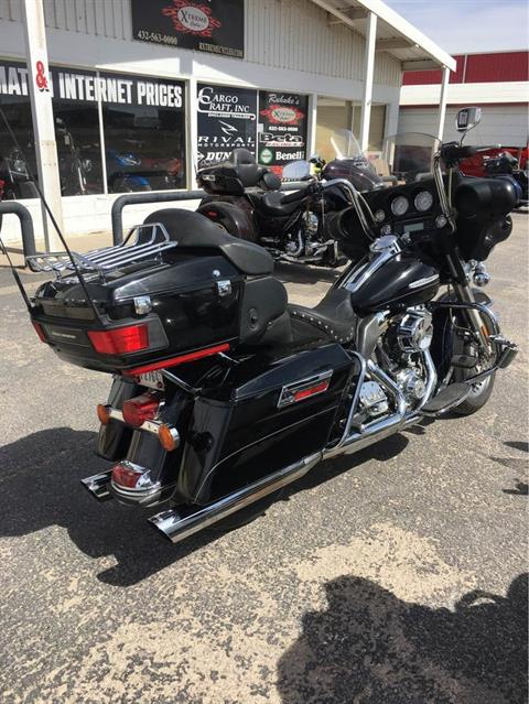 2011 Harley-Davidson Electra Glide® Ultra Limited in Odessa, Texas - Photo 2