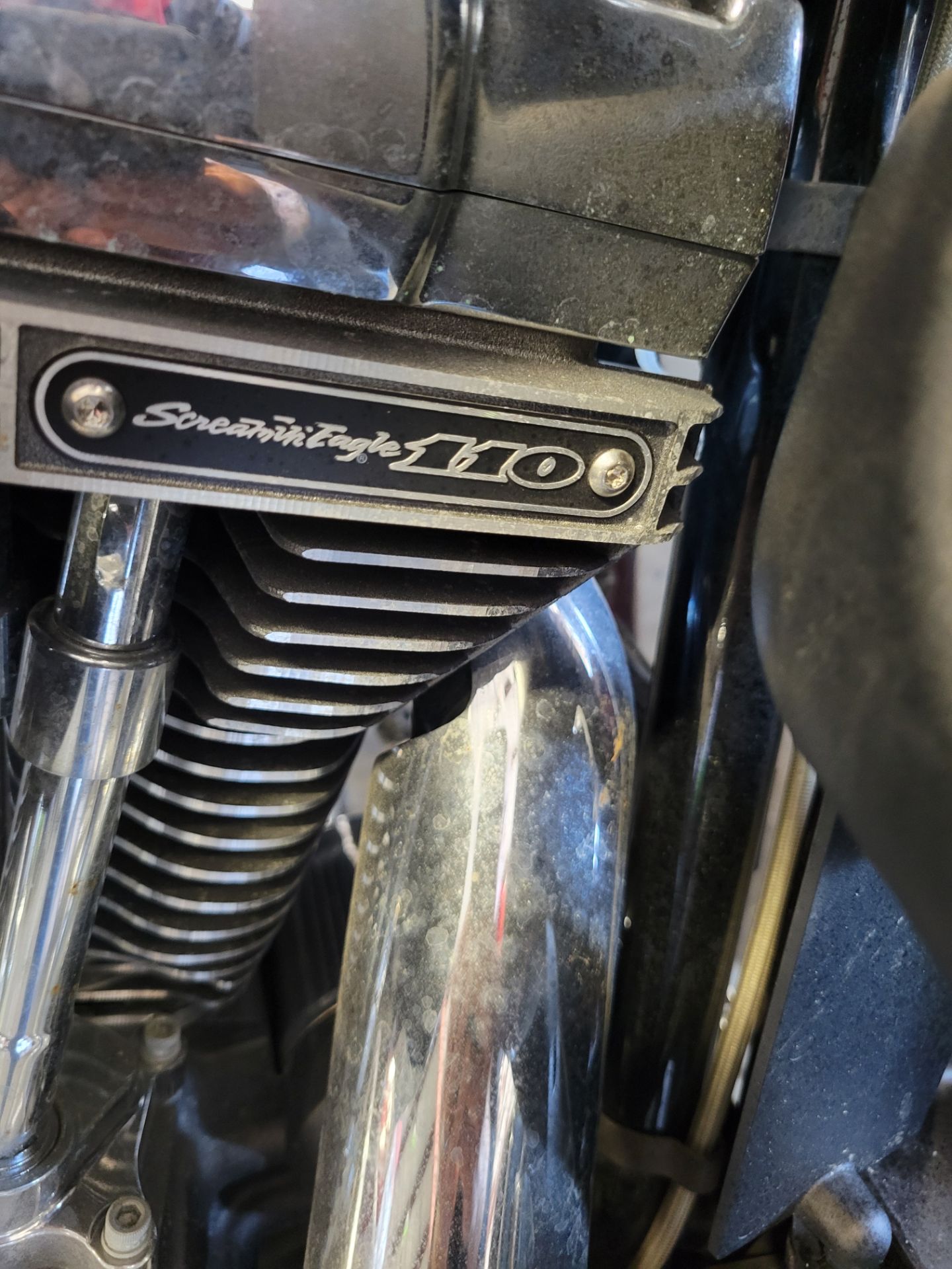 2015 Harley-Davidson CVO™ Road Glide® Ultra in Hesston, Kansas - Photo 2