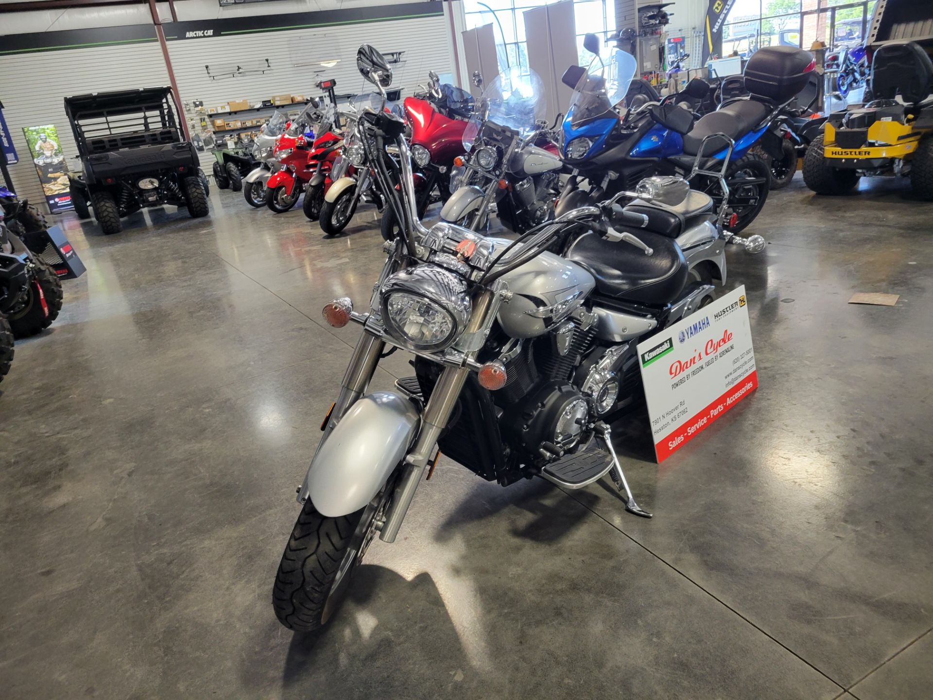 2015 Yamaha V Star 1300 in Hesston, Kansas - Photo 2