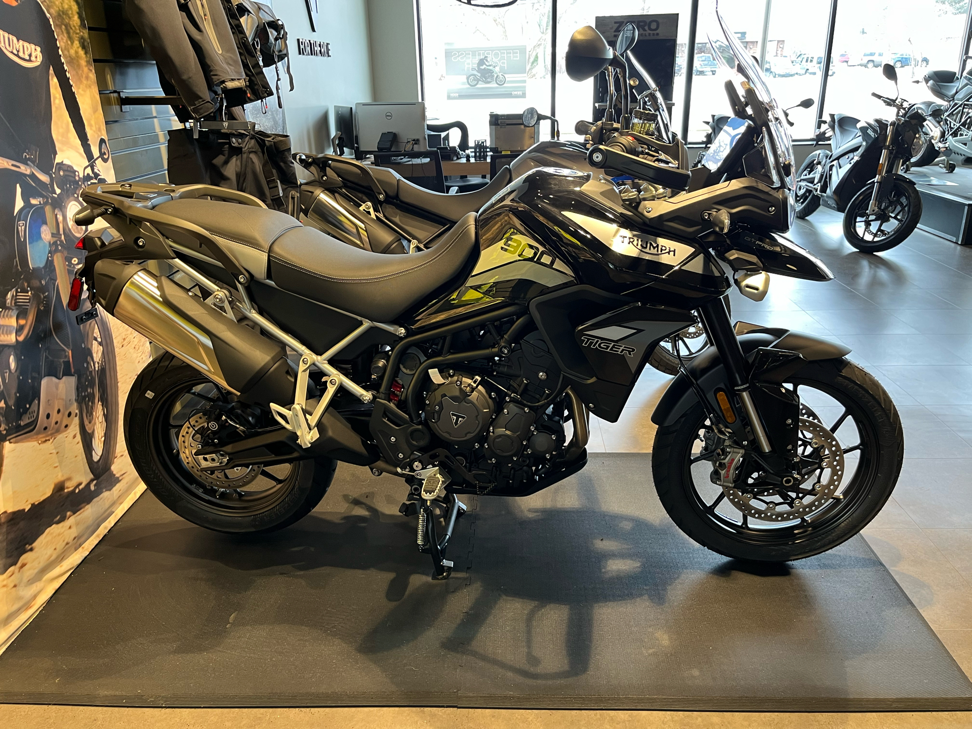 2022 Triumph Tiger 900 GT Pro in Shelby Township, Michigan - Photo 2