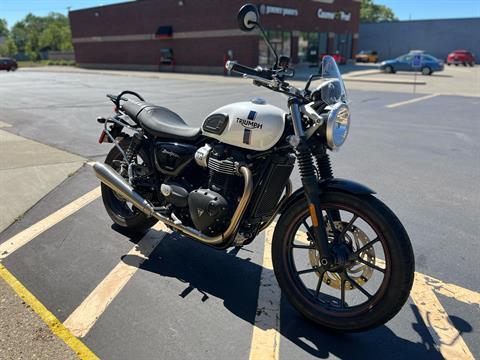 2018 Triumph Street Twin in Shelby Township, Michigan - Photo 1