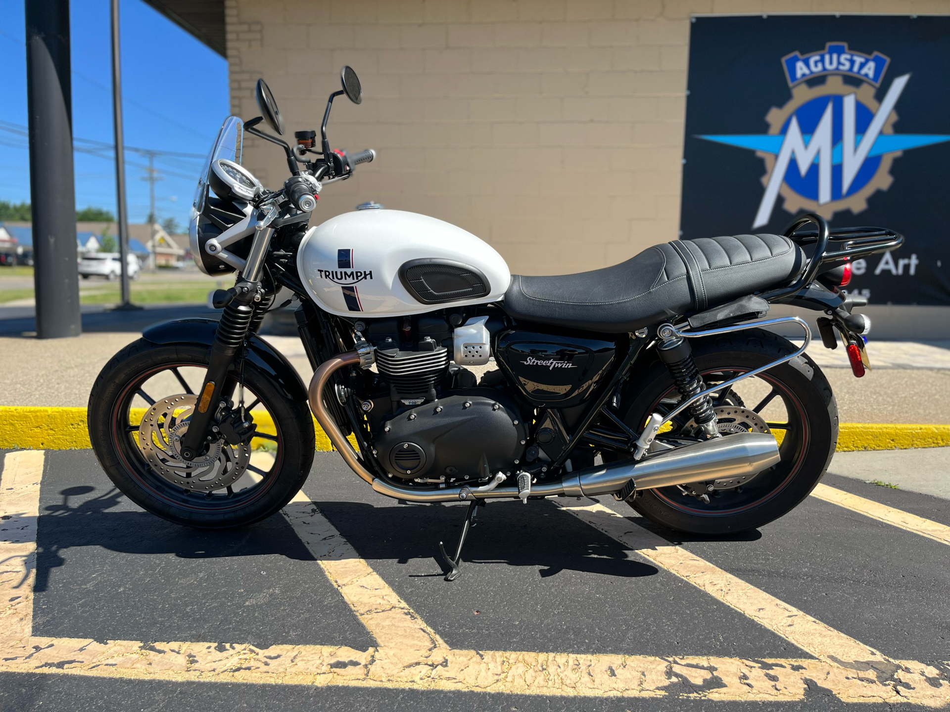 2018 Triumph Street Twin in Shelby Township, Michigan - Photo 3
