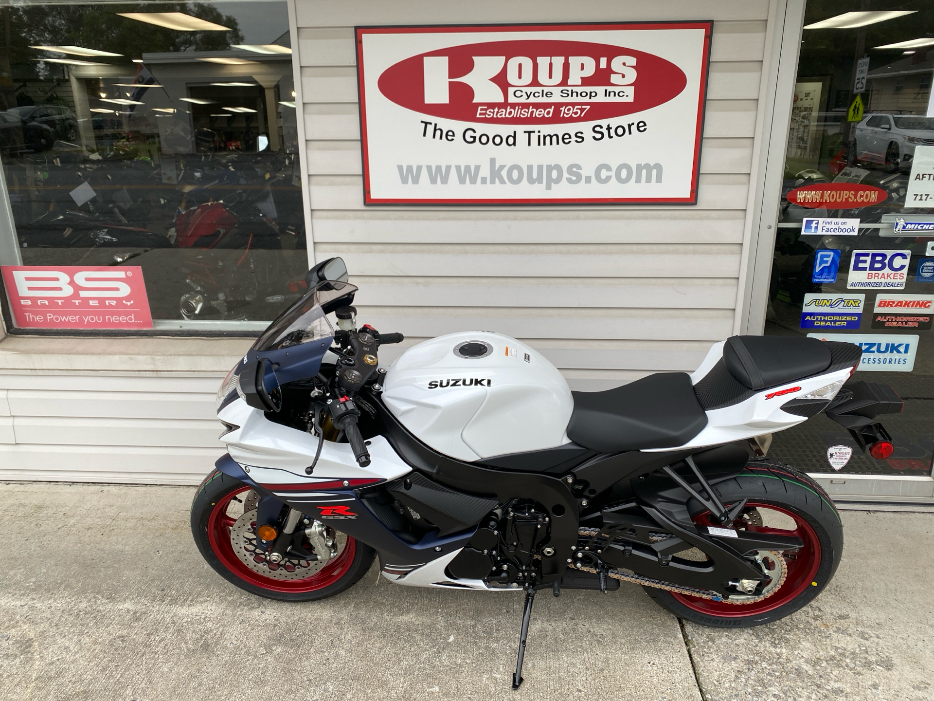 2025 Suzuki GSX-R750 in Harrisburg, Pennsylvania - Photo 5