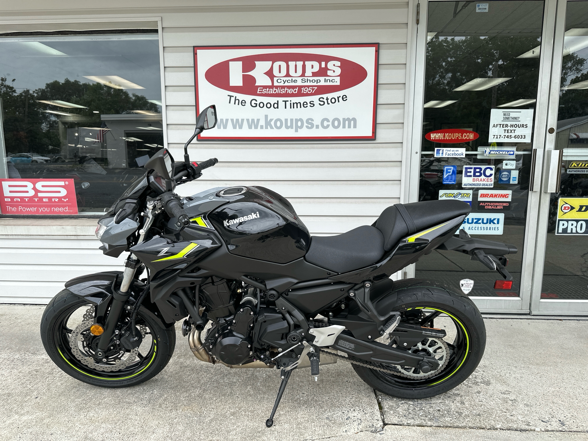 2024 Kawasaki Z650 in Harrisburg, Pennsylvania - Photo 4