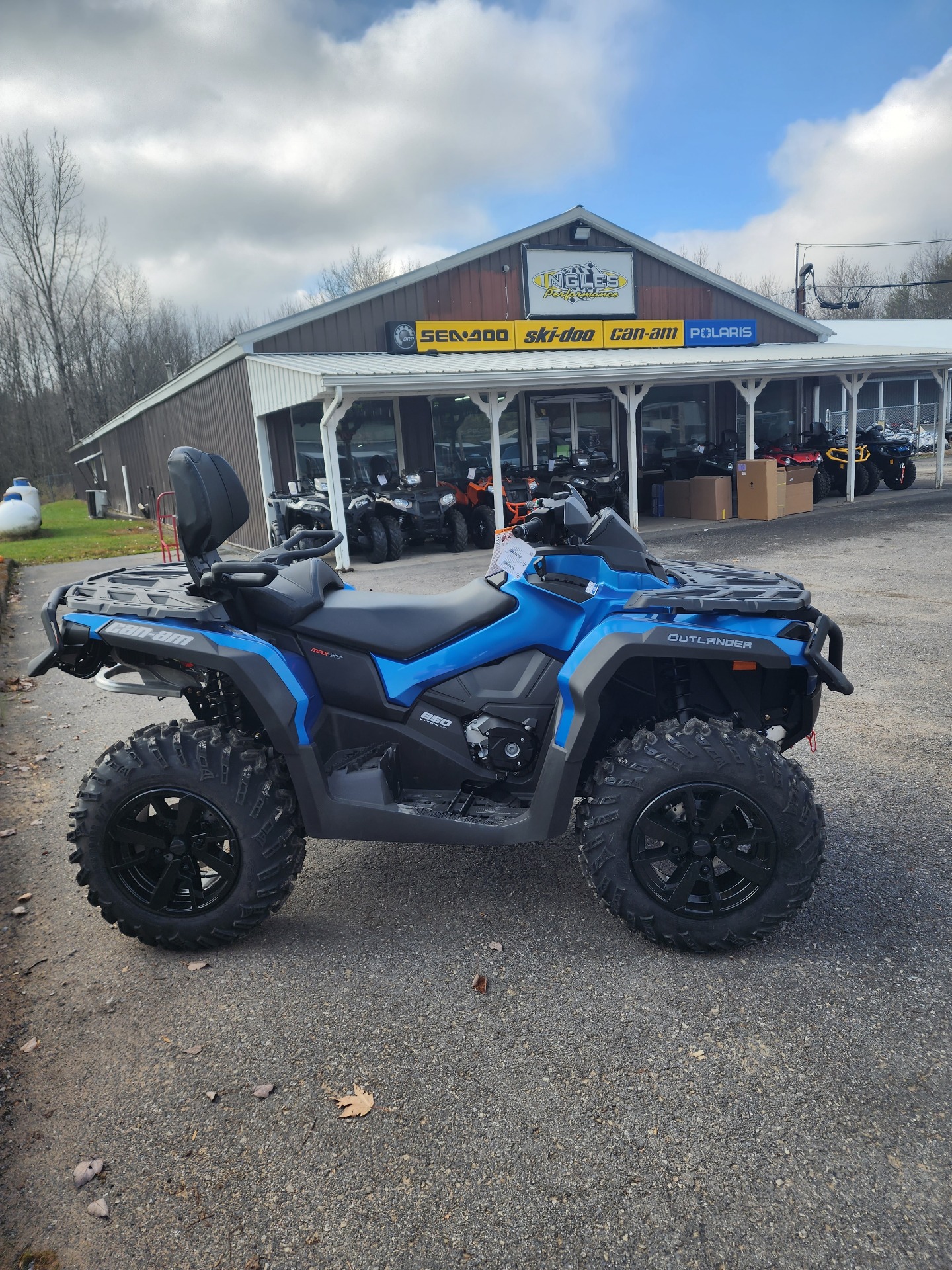2023 Can-Am OUTLANDER MAX 850 XT in Phoenix, New York - Photo 4