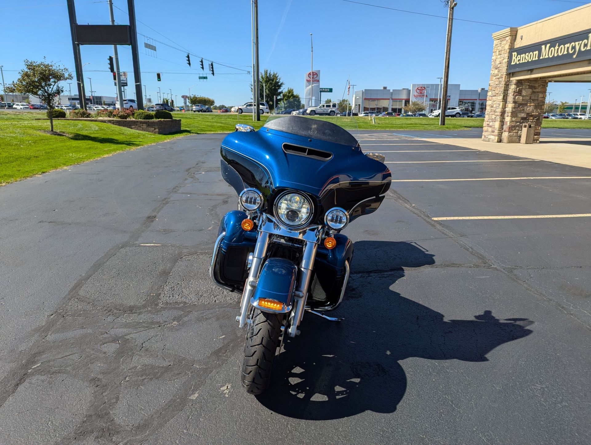 2018 Harley-Davidson 115th Anniversary Ultra Limited in Muncie, Indiana - Photo 2