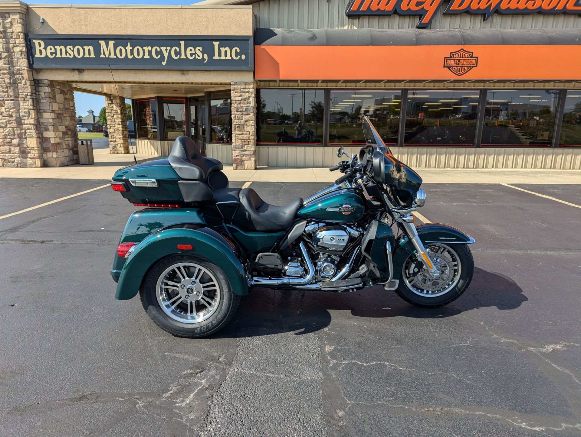 2024 Harley-Davidson Tri Glide® Ultra in Muncie, Indiana - Photo 1