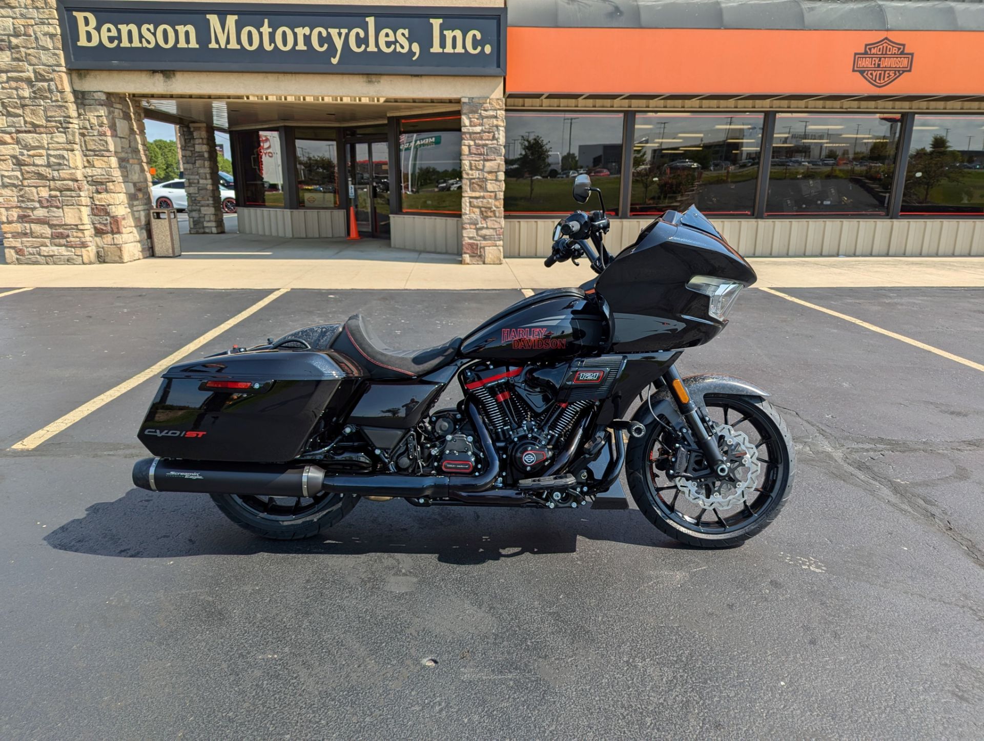 2024 Harley-Davidson CVO™ Road Glide® ST in Muncie, Indiana - Photo 1