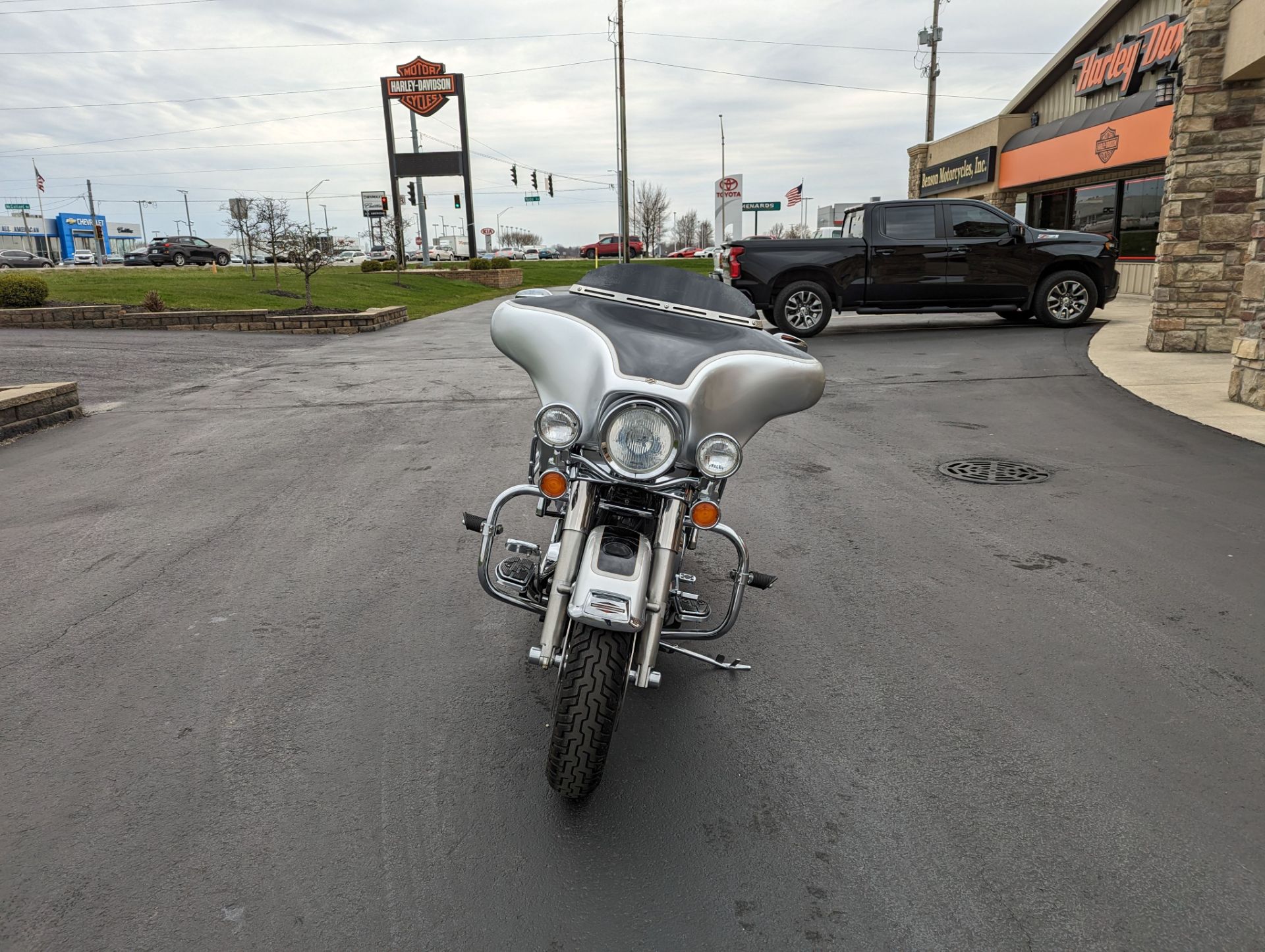 2003 Harley-Davidson FLHTC/FLHTCI Electra Glide® Classic in Muncie, Indiana - Photo 2