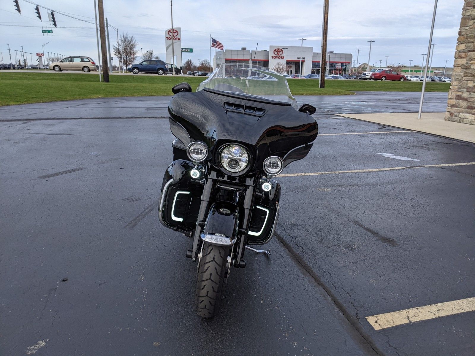2019 Harley-Davidson Electra Glide® Ultra Classic® in Muncie, Indiana - Photo 2