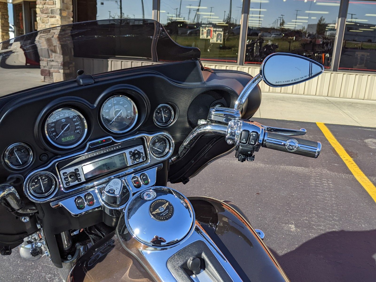 2013 Harley-Davidson Electra Glide® Ultra Limited 110th Anniversary Edition in Muncie, Indiana - Photo 5