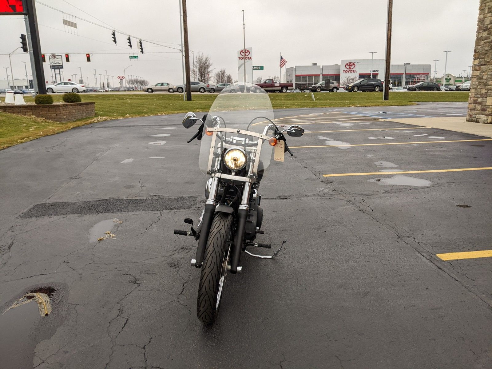 2006 Harley-Davidson Dyna™ Street Bob™ in Muncie, Indiana - Photo 2