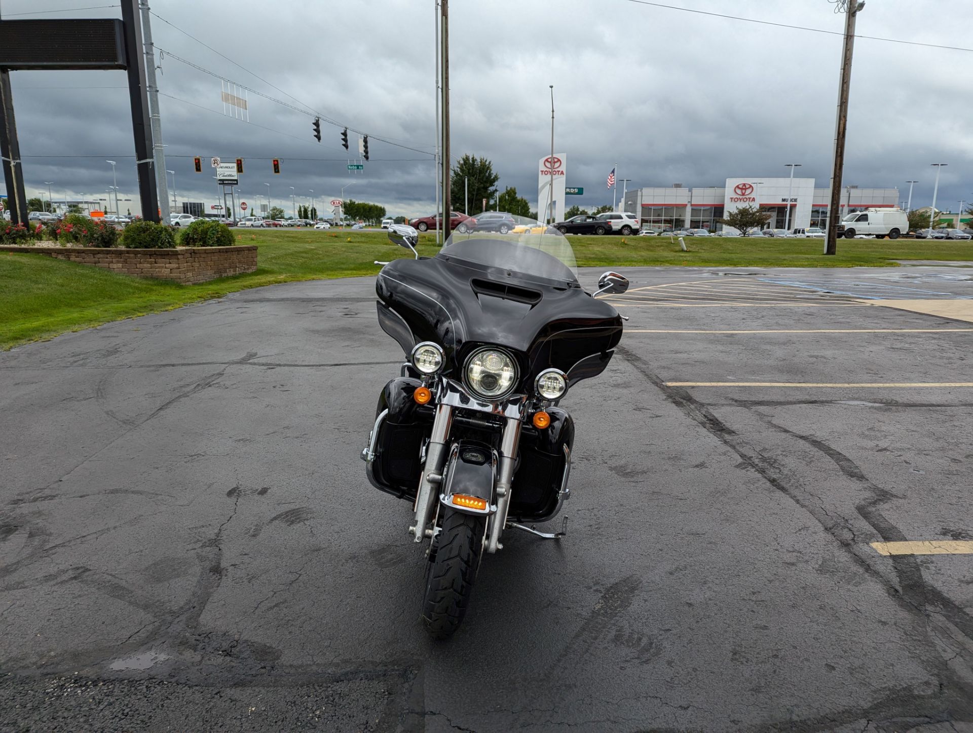 2016 Harley-Davidson Ultra Limited Low in Muncie, Indiana - Photo 2