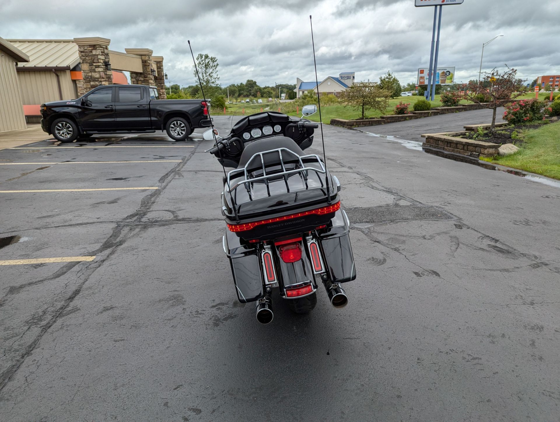 2016 Harley-Davidson Ultra Limited Low in Muncie, Indiana - Photo 4