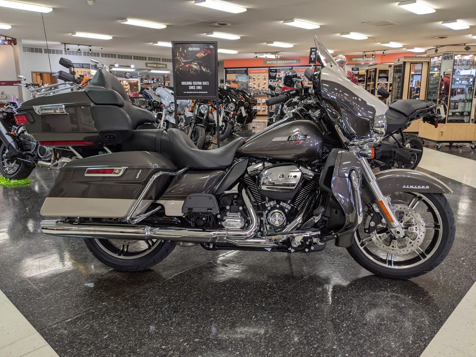 2023 Harley-Davidson Ultra Limited in Muncie, Indiana - Photo 1