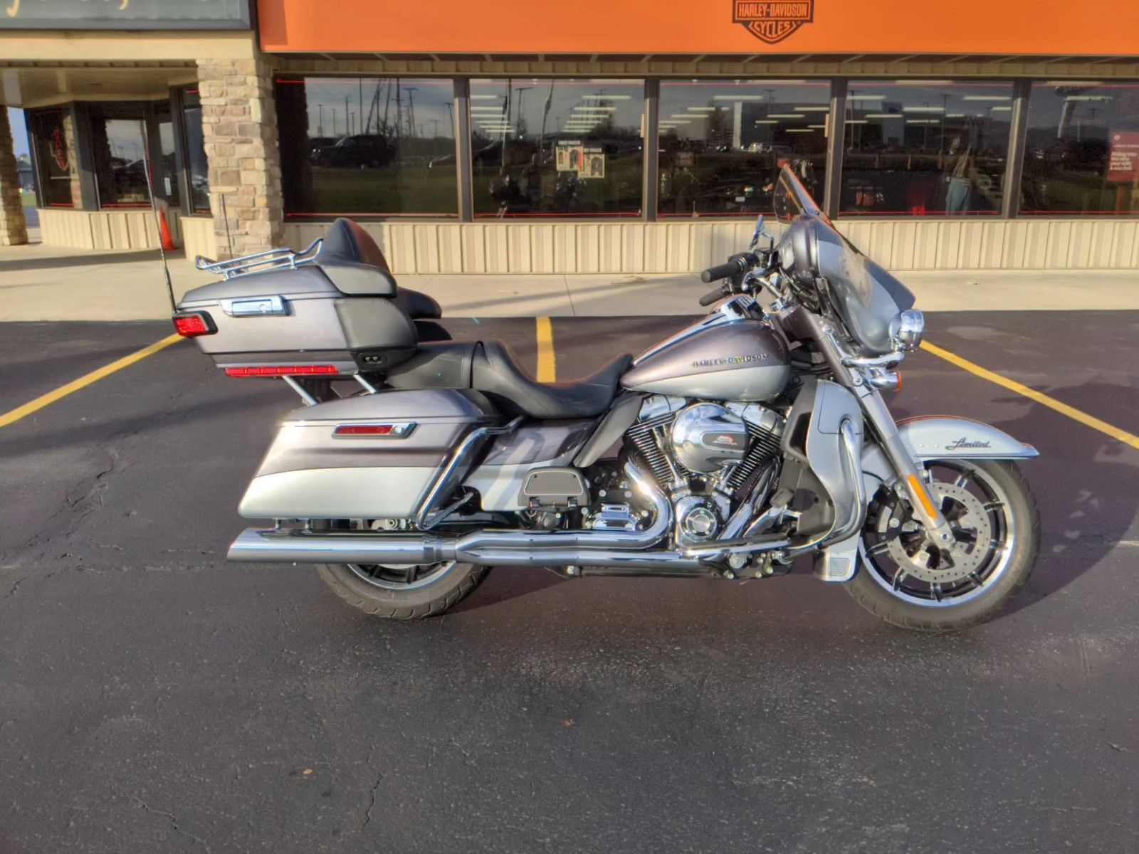 2014 Harley-Davidson Ultra Limited in Muncie, Indiana - Photo 1
