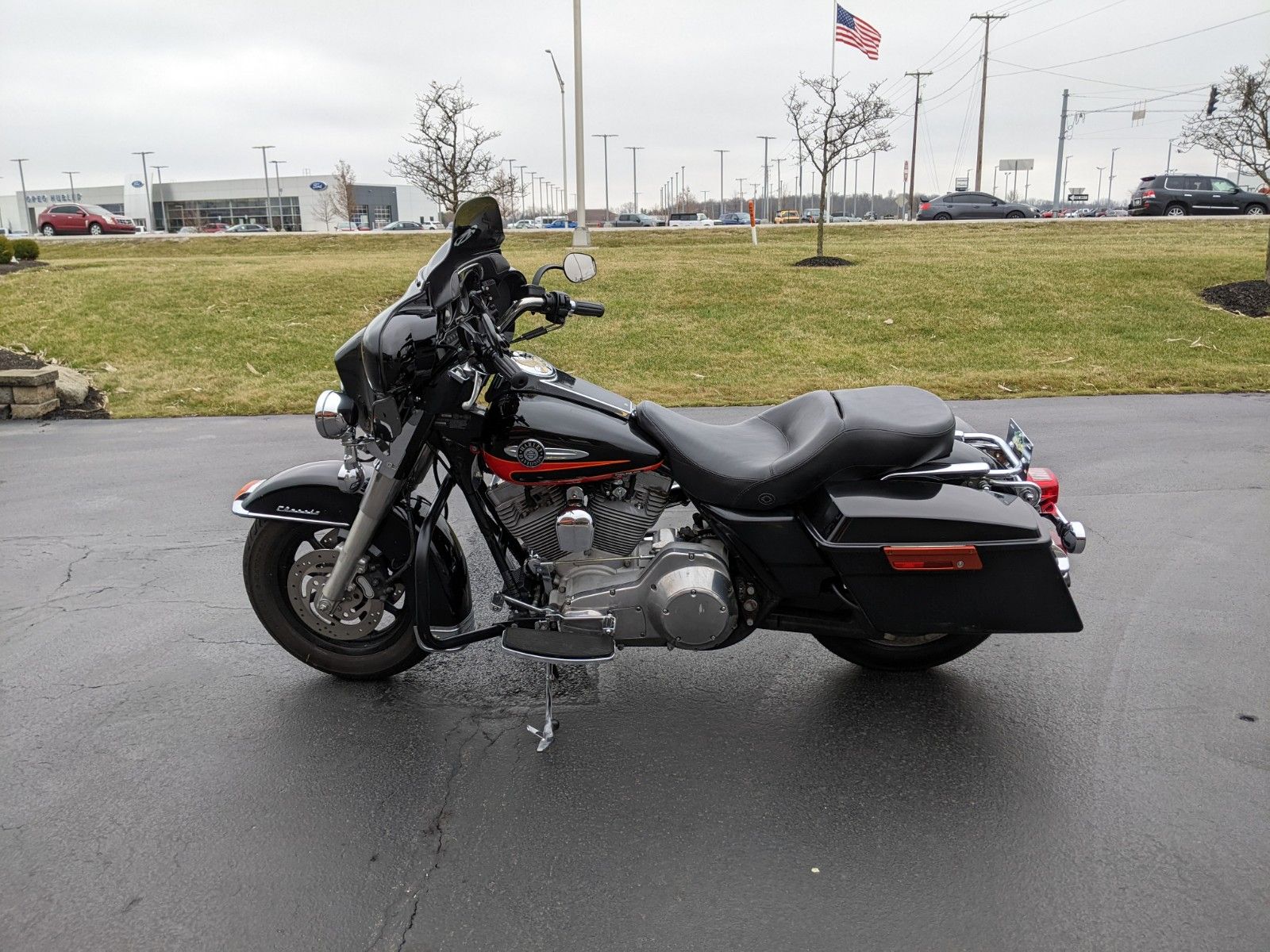 2005 Harley-Davidson FLHT/FLHTI Electra Glide® Standard in Muncie, Indiana - Photo 3