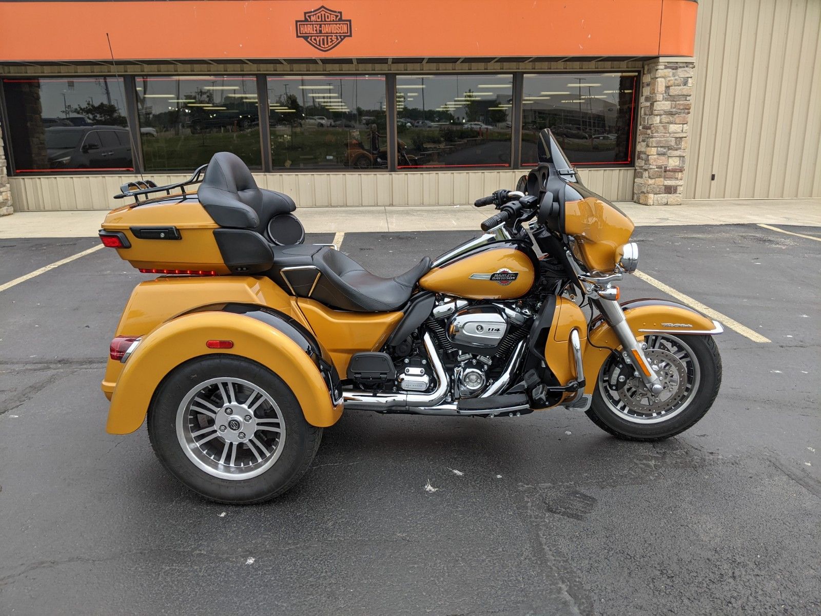 2023 Harley-Davidson Tri Glide® Ultra in Muncie, Indiana - Photo 1