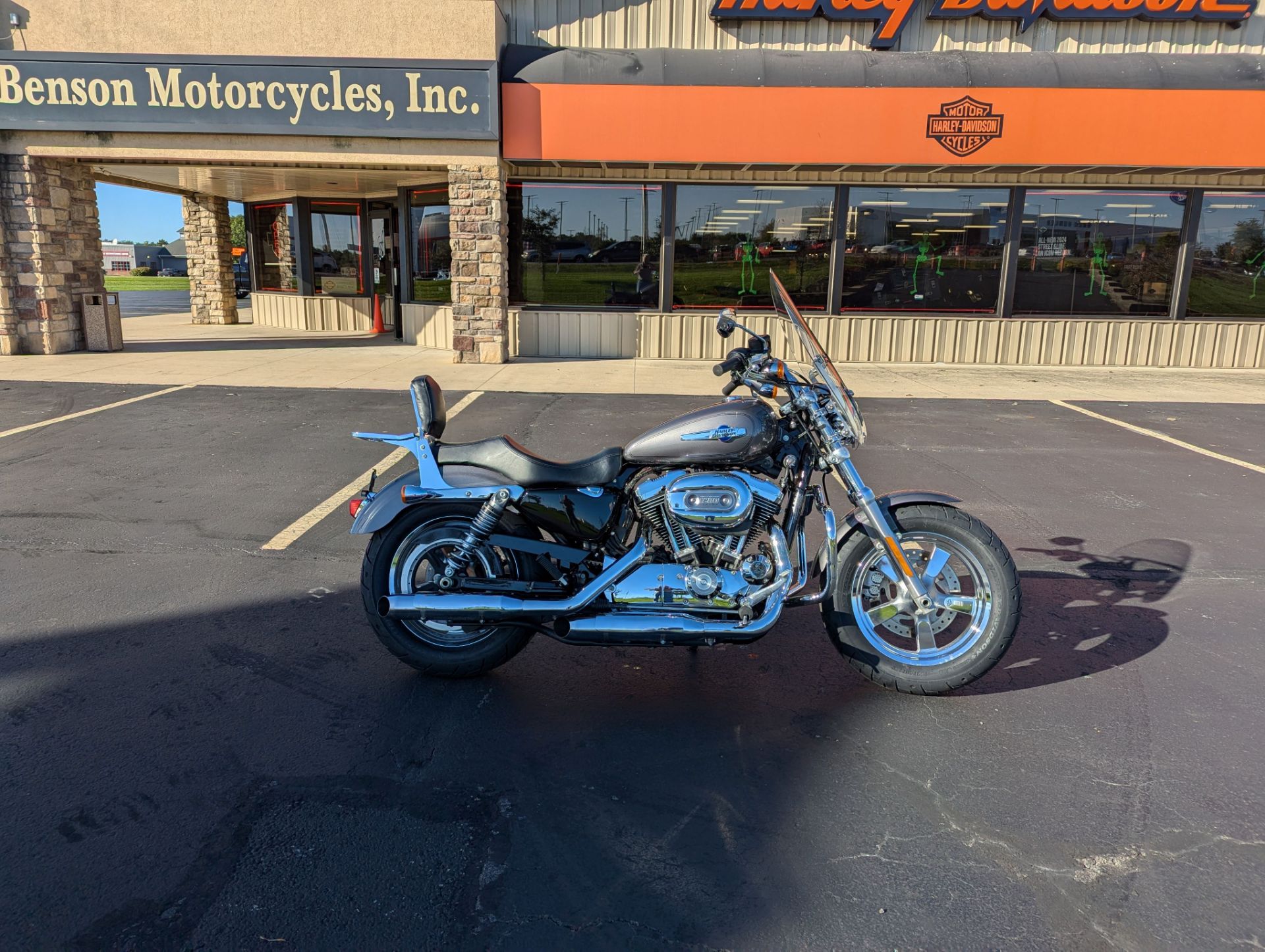 2016 Harley-Davidson 1200 Custom in Muncie, Indiana - Photo 1