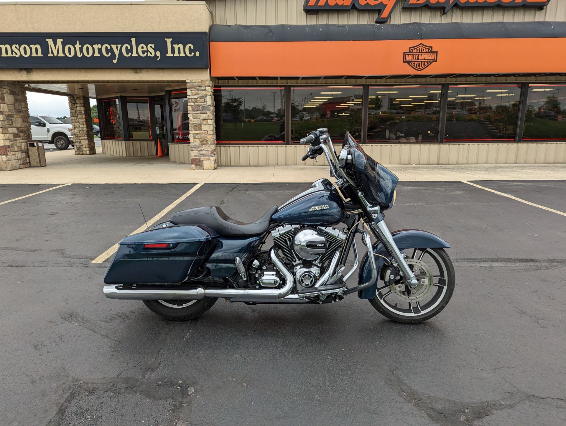 2016 Harley-Davidson Street Glide® Special in Muncie, Indiana - Photo 1