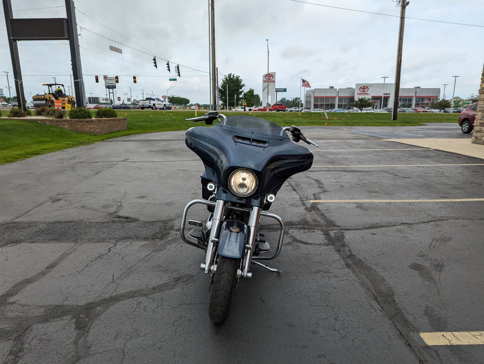 2016 Harley-Davidson Street Glide® Special in Muncie, Indiana - Photo 2