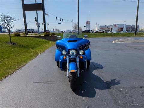 2017 Harley-Davidson Tri Glide® Ultra in Muncie, Indiana - Photo 2