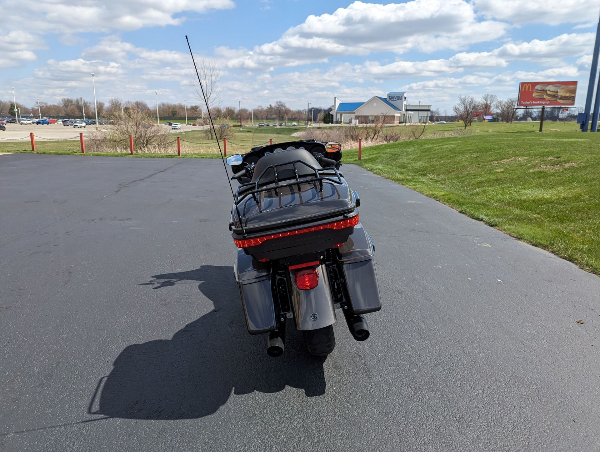 2023 Harley-Davidson Ultra Limited in Muncie, Indiana - Photo 4